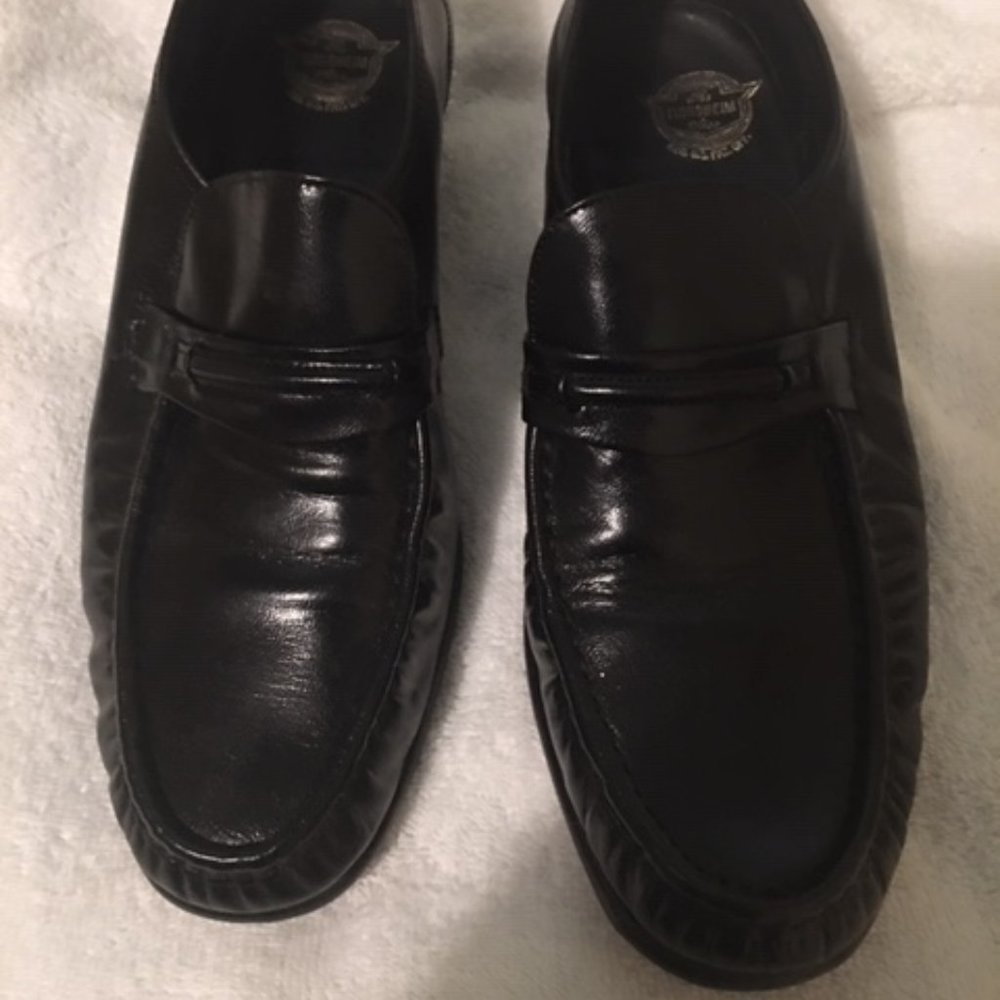 Men's Black Loafer's